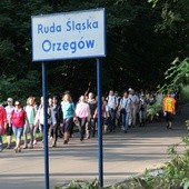 Ślązacy już idą do Częstochowy