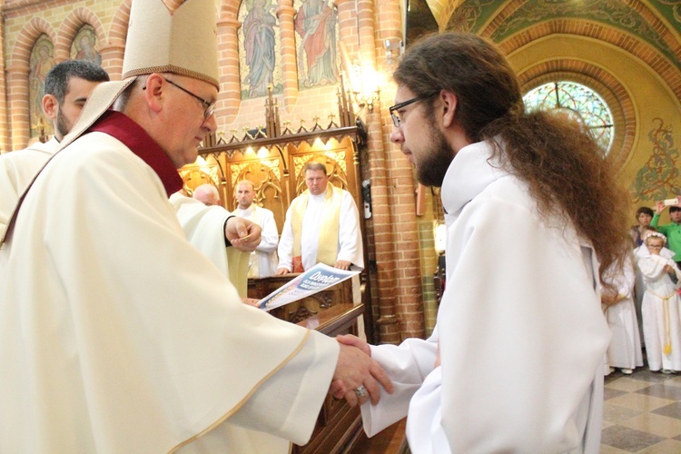 Służba liturgiczna ołtarza w Gietrzwałdzie