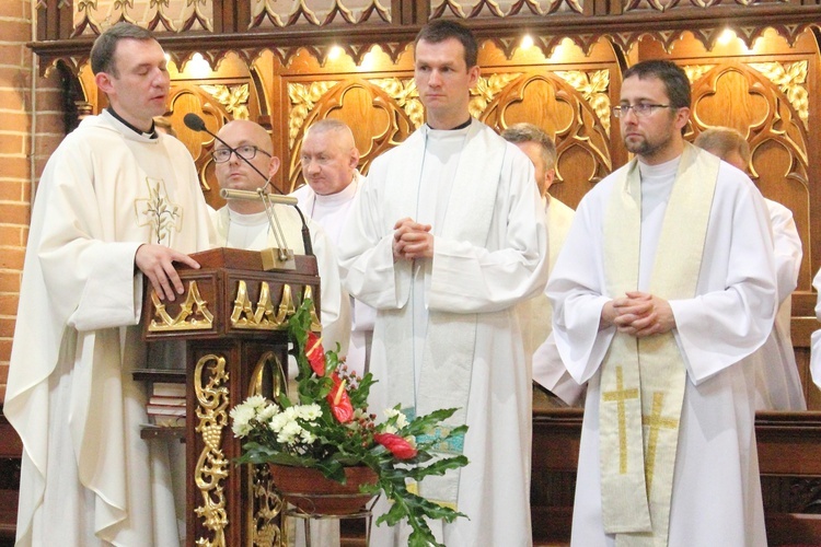 Służba liturgiczna ołtarza w Gietrzwałdzie