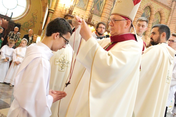 Służba liturgiczna ołtarza w Gietrzwałdzie