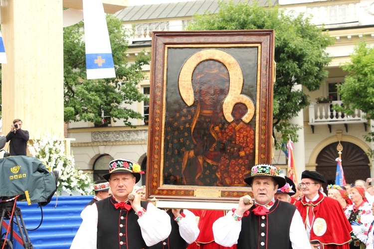 Pożegnanie ikony MB Częstochowskiej w diecezji łowickiej cz. I