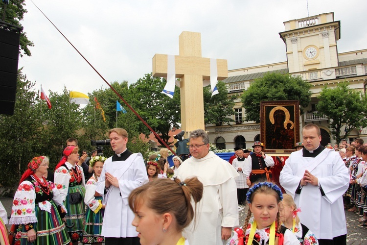 Pożegnanie ikony MB Częstochowskiej w diecezji łowickiej cz. I