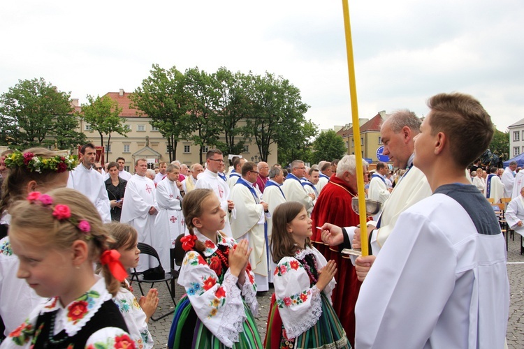 Pożegnanie ikony MB Częstochowskiej w diecezji łowickiej cz. I