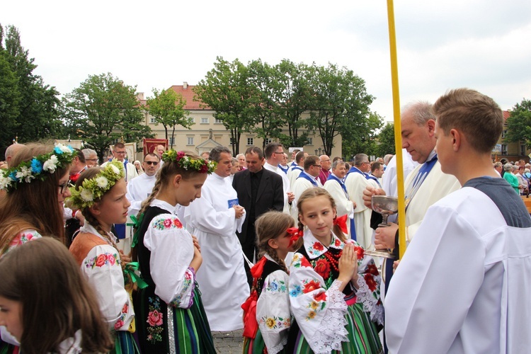 Pożegnanie ikony MB Częstochowskiej w diecezji łowickiej cz. I