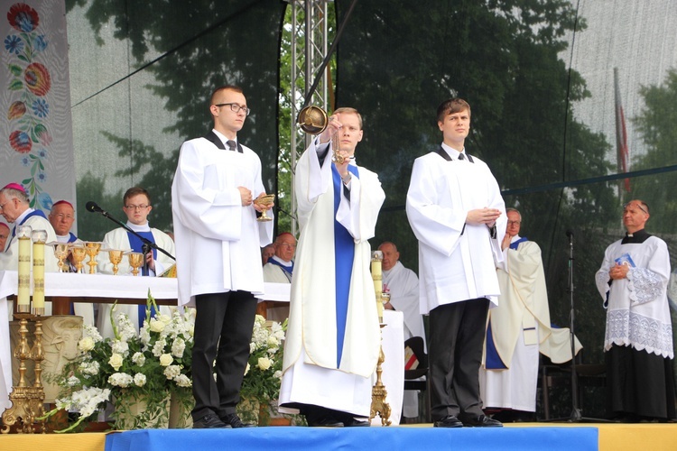 Pożegnanie ikony MB Częstochowskiej w diecezji łowickiej cz. I