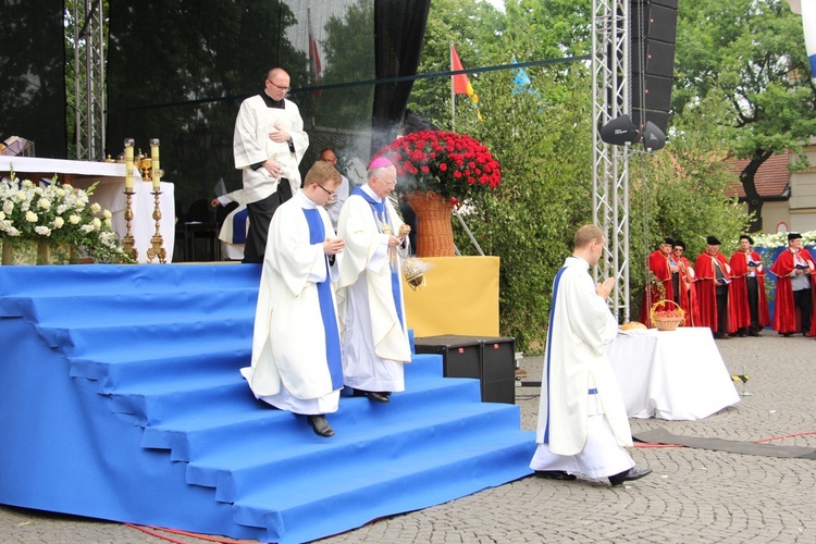 Pożegnanie ikony MB Częstochowskiej w diecezji łowickiej cz. I