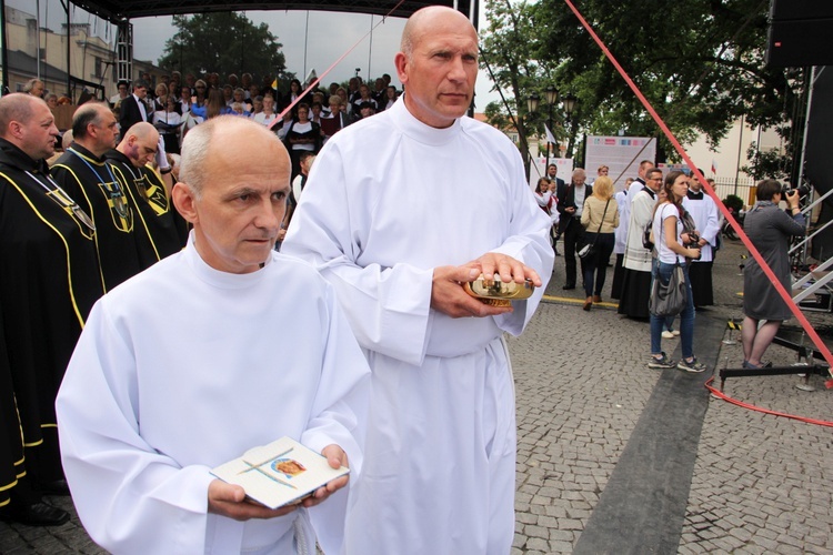 Pożegnanie ikony MB Częstochowskiej w diecezji łowickiej cz. I