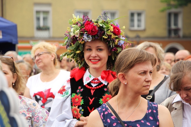 Pożegnanie ikony MB Częstochowskiej w diecezji łowickiej cz. I