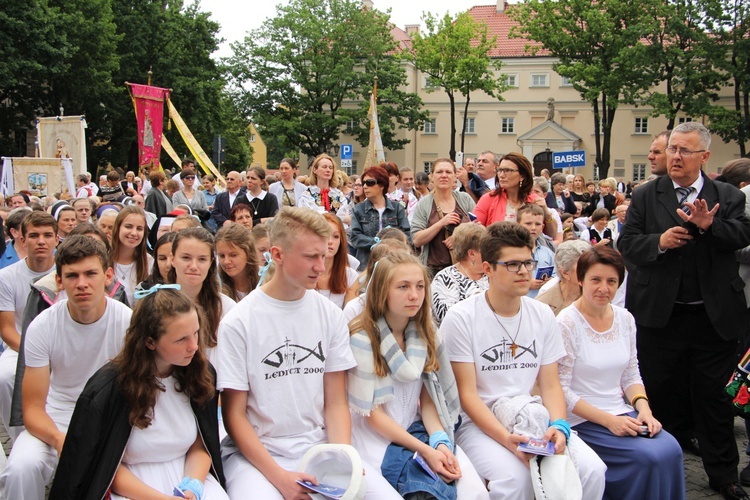 Pożegnanie ikony MB Częstochowskiej w diecezji łowickiej cz. I