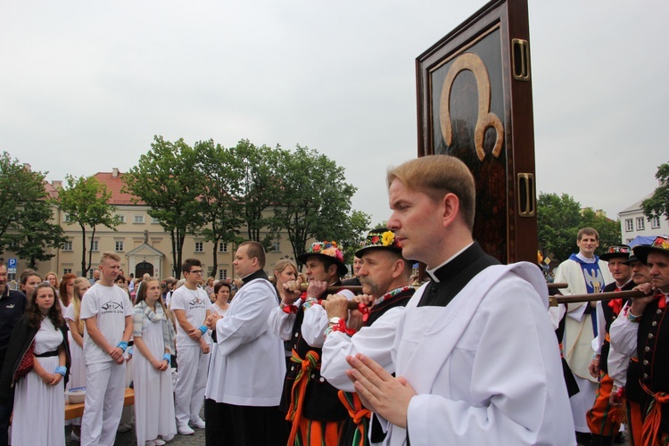 Pożegnanie ikony MB Częstochowskiej w diecezji łowickiej cz. I