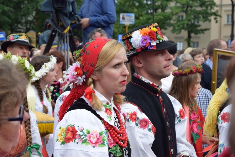 Pożegnanie ikony MB Częstochowskiej w diecezji łowickiej cz. II