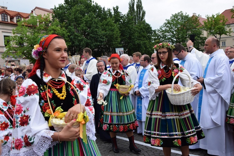 Pożegnanie ikony MB Częstochowskiej w diecezji łowickiej cz. II