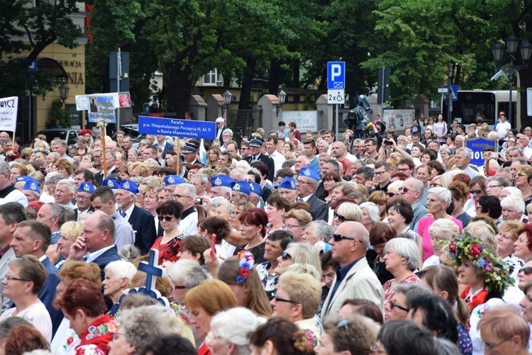 Pożegnanie ikony MB Częstochowskiej w diecezji łowickiej cz. II