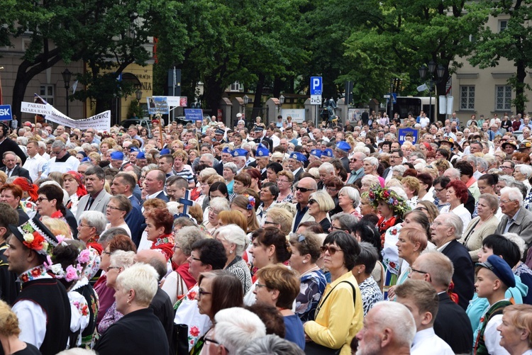 Pożegnanie ikony MB Częstochowskiej w diecezji łowickiej cz. II