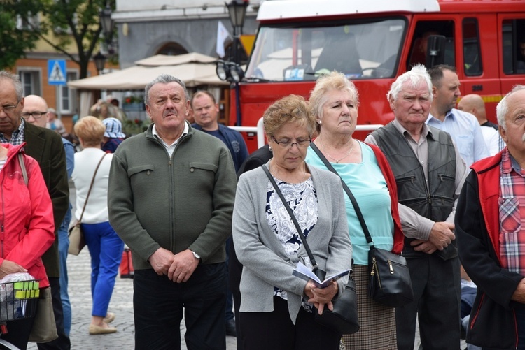 Pożegnanie ikony MB Częstochowskiej w diecezji łowickiej cz. II