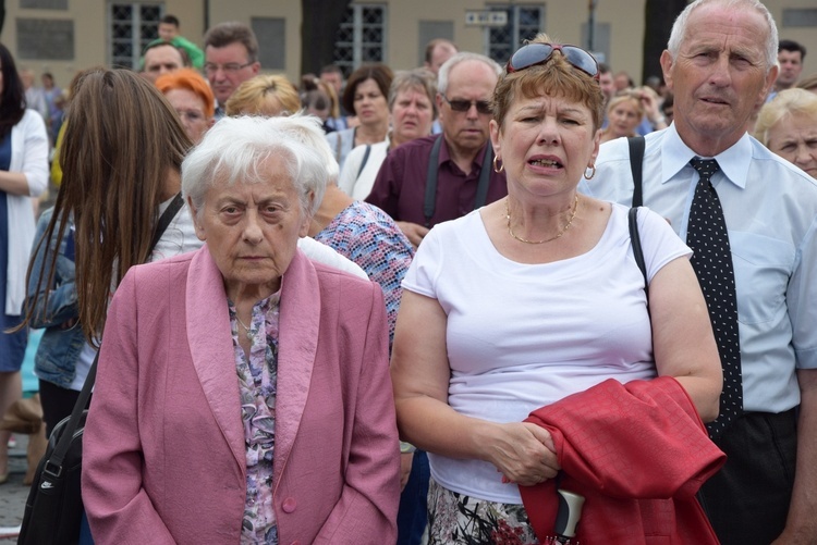 Pożegnanie ikony MB Częstochowskiej w diecezji łowickiej cz. II