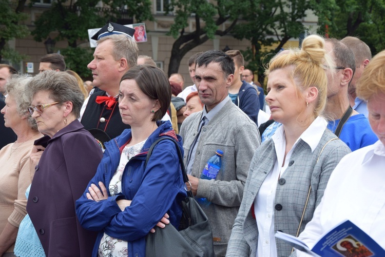 Pożegnanie ikony MB Częstochowskiej w diecezji łowickiej cz. II