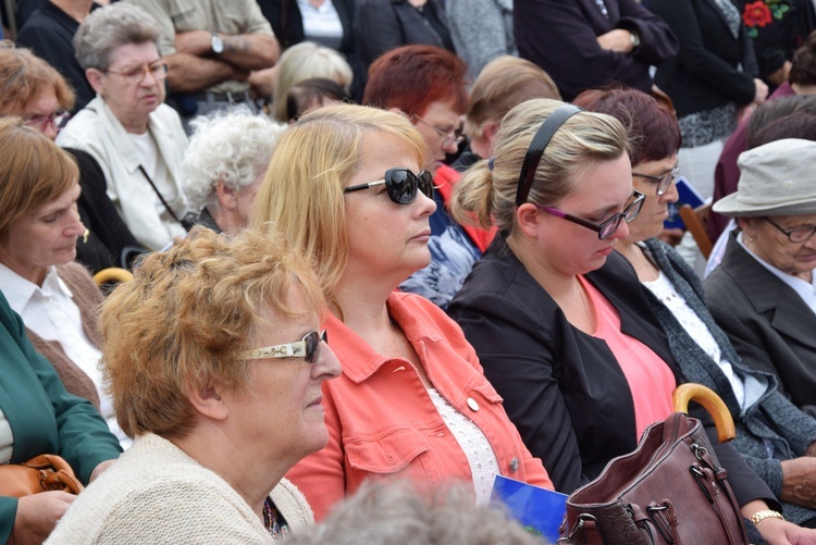 Pożegnanie ikony MB Częstochowskiej w diecezji łowickiej cz. II