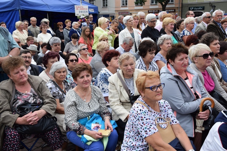 Pożegnanie ikony MB Częstochowskiej w diecezji łowickiej cz. II