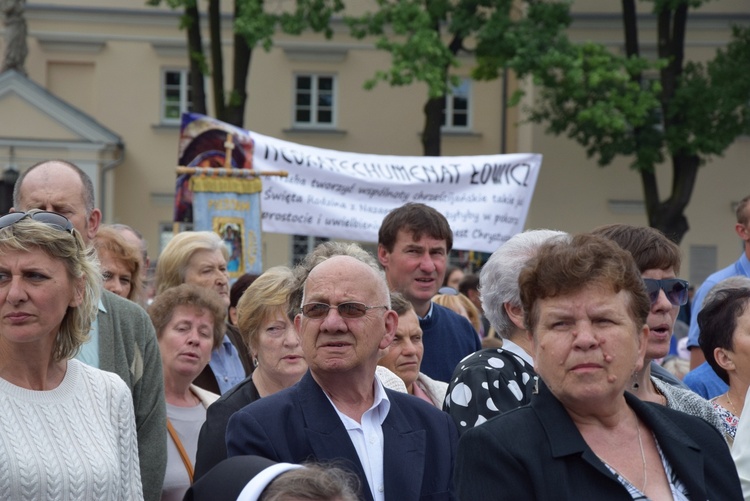 Pożegnanie ikony MB Częstochowskiej w diecezji łowickiej cz. II