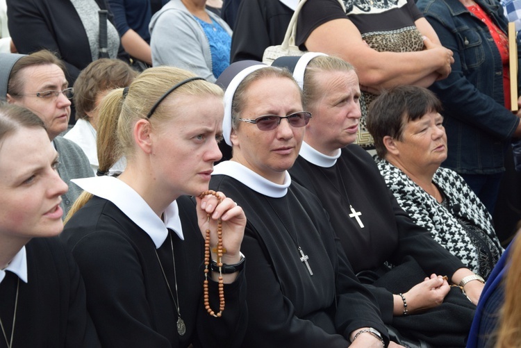 Pożegnanie ikony MB Częstochowskiej w diecezji łowickiej cz. II