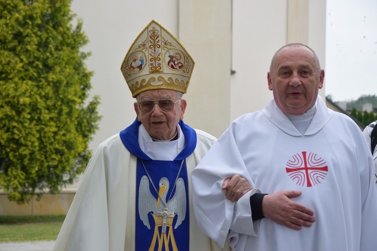 Pożegnanie ikony MB Częstochowskiej w diecezji łowickiej cz. II