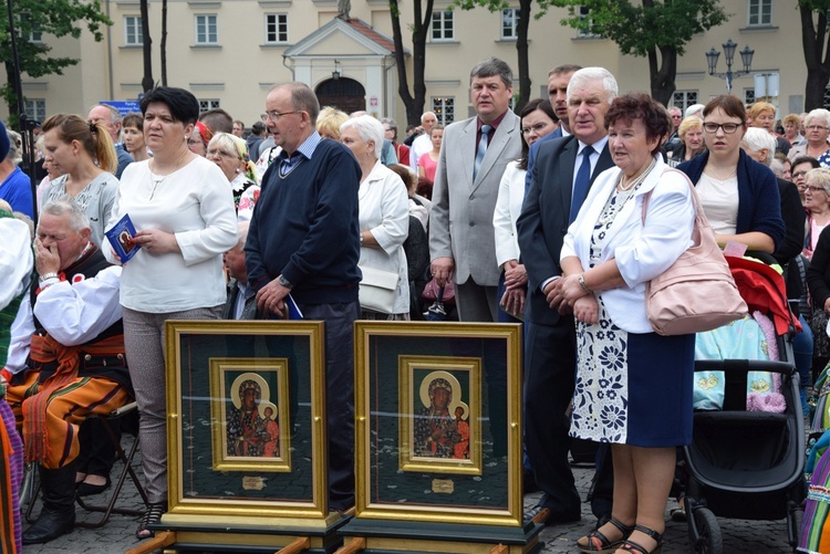 Pożegnanie ikony MB Częstochowskiej w diecezji łowickiej cz. II