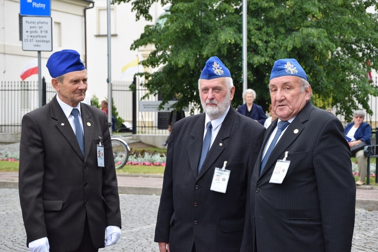 Pożegnanie ikony MB Częstochowskiej w diecezji łowickiej cz. II