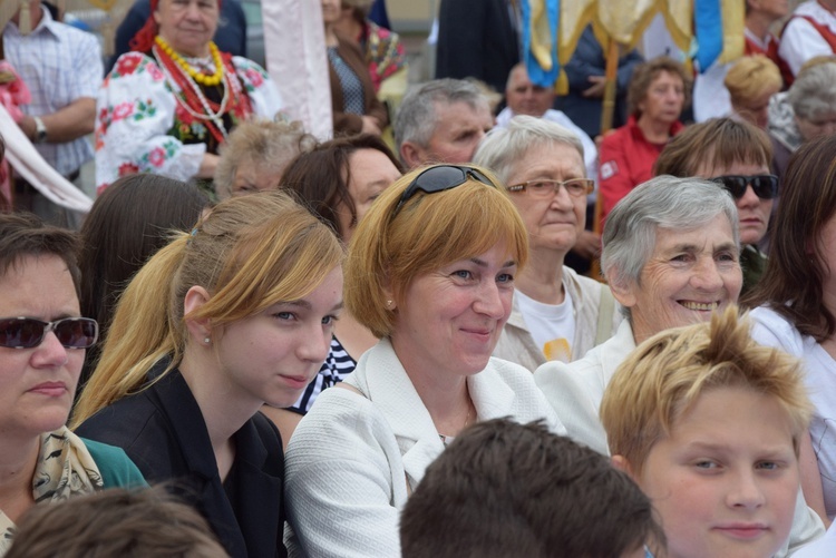 Pożegnanie ikony MB Częstochowskiej w diecezji łowickiej cz. II