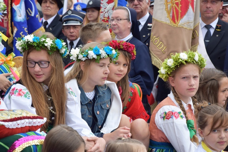 Pożegnanie ikony MB Częstochowskiej w diecezji łowickiej cz. II