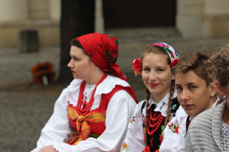 Pożegnanie ikony MB Częstochowskiej w diecezji łowickiej cz. III