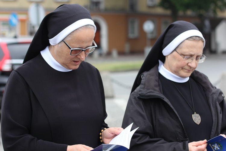 Pożegnanie ikony MB Częstochowskiej w diecezji łowickiej cz. III