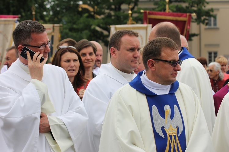 Pożegnanie ikony MB Częstochowskiej w diecezji łowickiej cz. III