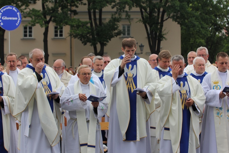 Pożegnanie ikony MB Częstochowskiej w diecezji łowickiej cz. III