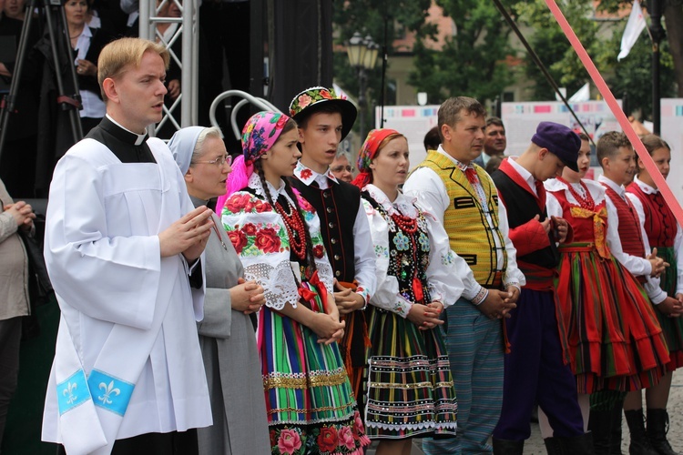 Pożegnanie ikony MB Częstochowskiej w diecezji łowickiej cz. III