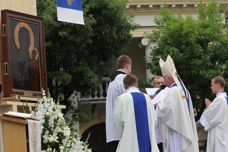 Pożegnanie ikony MB Częstochowskiej w diecezji łowickiej cz. III