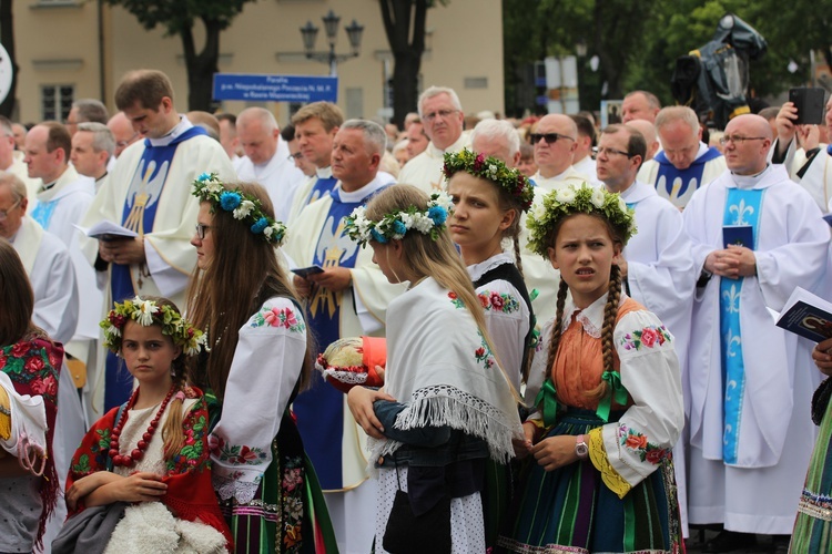 Pożegnanie ikony MB Częstochowskiej w diecezji łowickiej cz. III