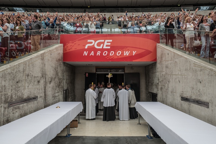 Jezus na Stadionie - cz. 4