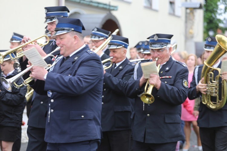 Kard. Stanisław Dziwisz w bazylice w Hałcnowie