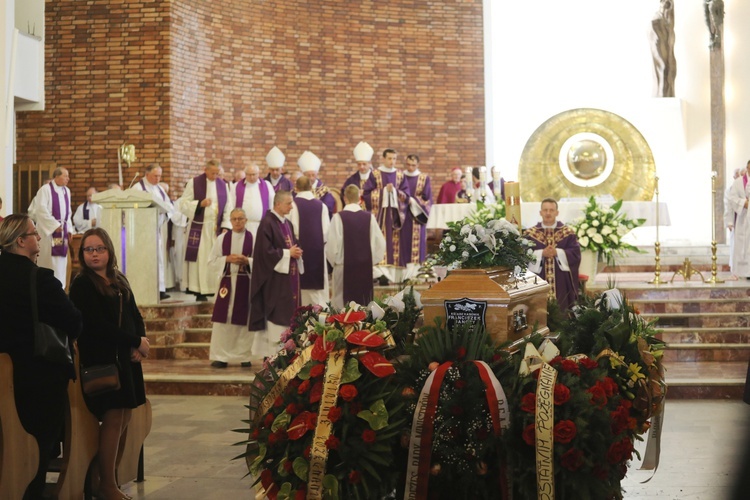 Ostatnie pożegnanie śp. ks. kan. Franciszka Janczego