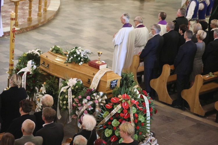 Ostatnie pożegnanie śp. ks. kan. Franciszka Janczego