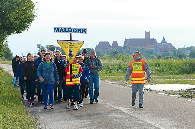 ▲	Do przejścia z Malborka jest 18 kilometrów, toteż wędrówka nie jest zbyt wyczerpująca.