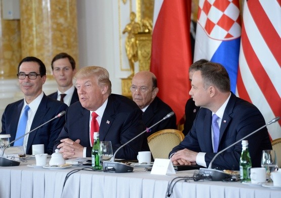 Trump: Kiedy będziecie kupować sprzęt wojskowy, mam nadzieję, że będziecie myśleć tylko o USA