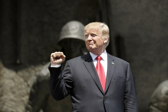 Skrajności w prasie niemieckiej o wystąpieniu Trumpa w Warszawie