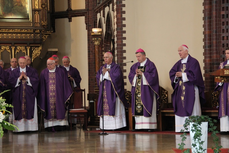 Pogrzeb śp. Matyldy Kupny, mamy abp. Józefa Kupnego