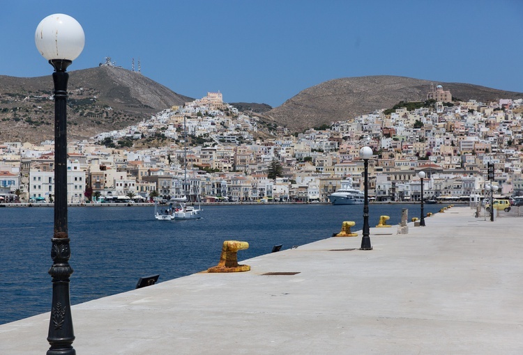 Siros - wyspa po grecku...