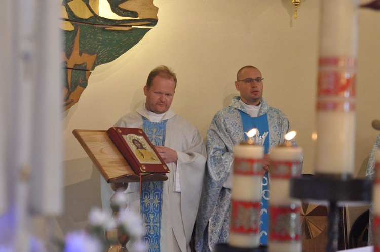 Z Trzetrzewiny i Brzeznej na Strzyganiec