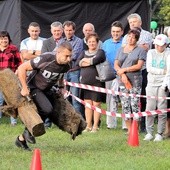 Jedną z atrakcji święta był bieg z dzikiem