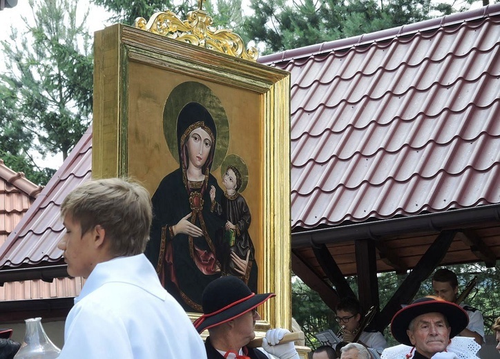 Odpust w Rychwałdzie z monstrancją fatimską