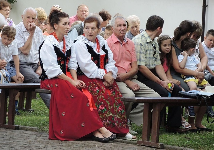 Odpust w Rychwałdzie z monstrancją fatimską